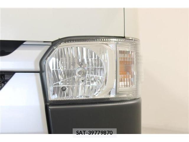 Toyota HIACE VAN 2022-06 8130446-15