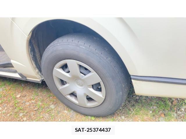 Toyota HIACE VAN 2018-07 8130447-5