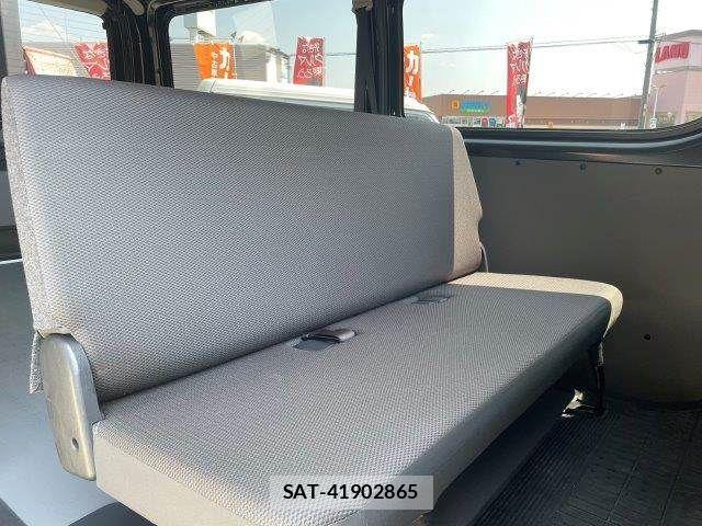 Toyota HIACE VAN 2020-06 8145885-9