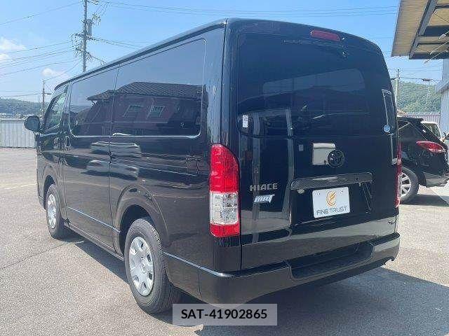 Toyota HIACE VAN 2020-06 8145885-19
