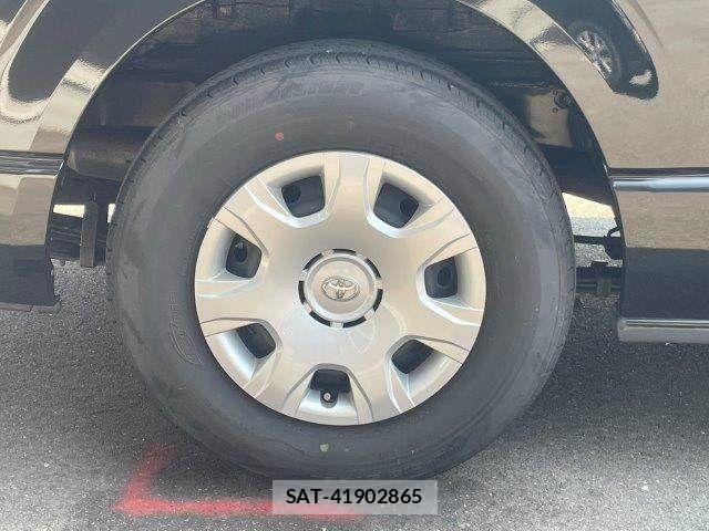 Toyota HIACE VAN 2020-06 8145885-27