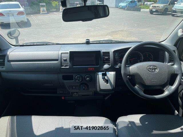 Toyota HIACE VAN 2020-06 8145885-2
