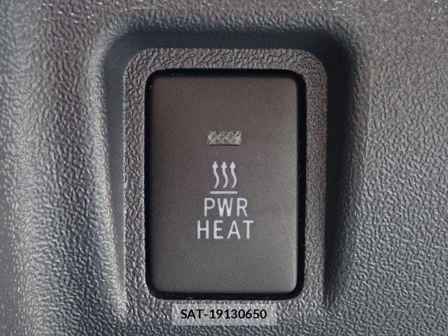 Toyota HIACE VAN 2021-06 8145883-15