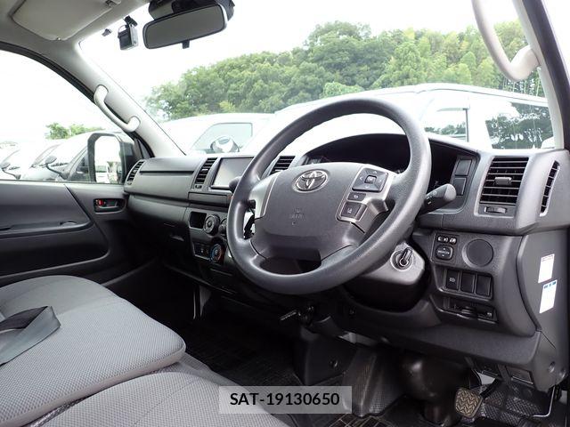 Toyota HIACE VAN 2021-06 8145883-19