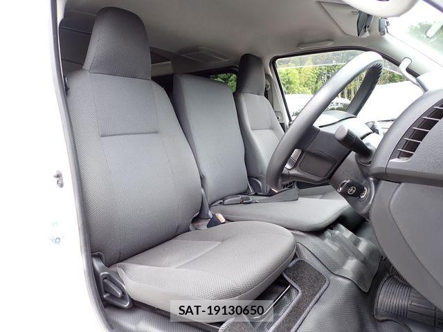 Toyota HIACE VAN 2021-06 8145883-20