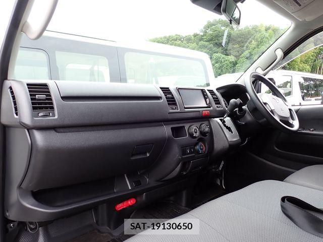 Toyota HIACE VAN 2021-06 8145883-21