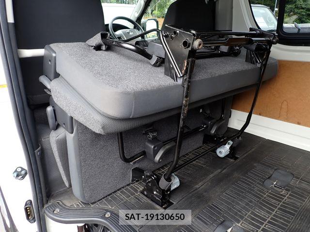 Toyota HIACE VAN 2021-06 8145883-24