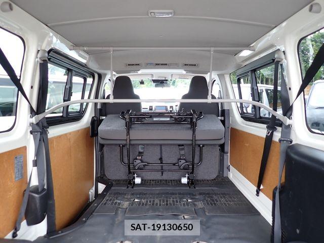 Toyota HIACE VAN 2021-06 8145883-25