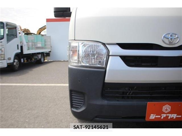 Toyota HIACE VAN 2021-03 8145886-12