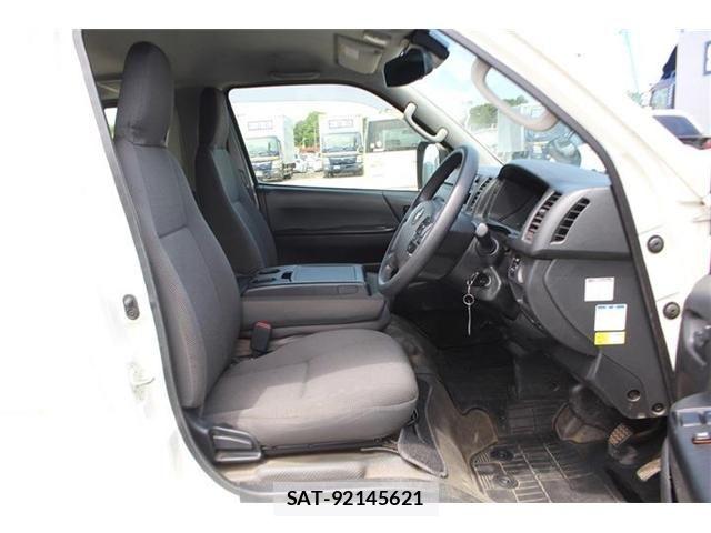 Toyota HIACE VAN 2021-03 8145886-18