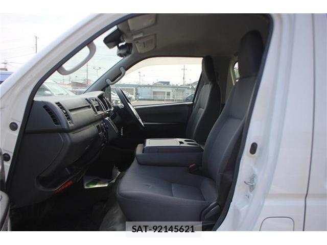 Toyota HIACE VAN 2021-03 8145886-22