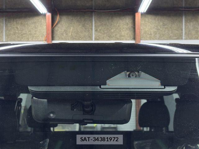 Toyota HIACE VAN 2026-07 8158533-16