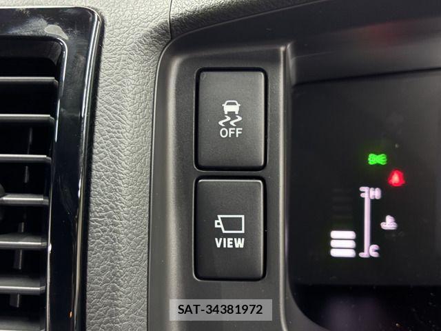 Toyota HIACE VAN 2026-07 8158533-8