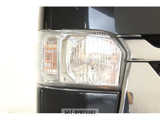 Toyota HIACE VAN 2023-08 8207791-16