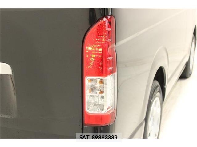 Toyota HIACE VAN 2023-08 8207791-17