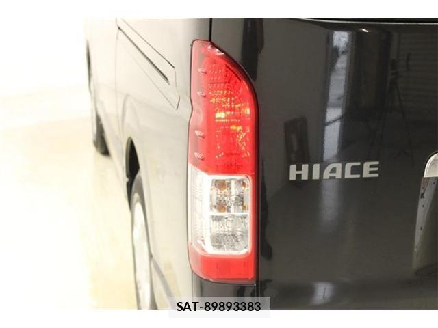 Toyota HIACE VAN 2023-08 8207791-18