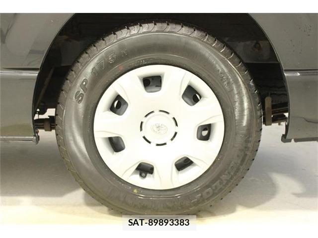 Toyota HIACE VAN 2023-08 8207791-23