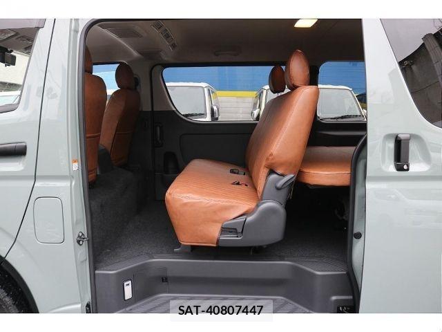 Toyota HIACE VAN 2025-01 8207780-10