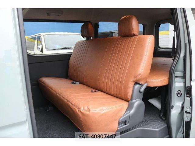Toyota HIACE VAN 2025-01 8207780-11