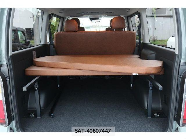 Toyota HIACE VAN 2025-01 8207780-14