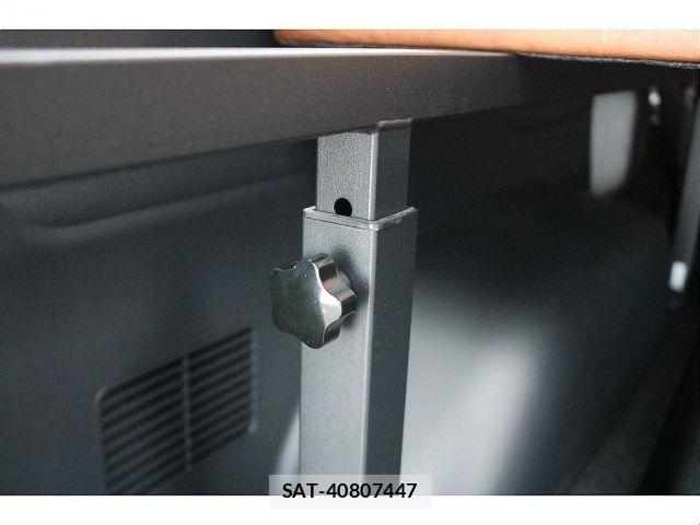 Toyota HIACE VAN 2025-01 8207780-15
