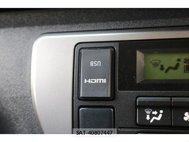Toyota HIACE VAN 2025-01 8207780-7