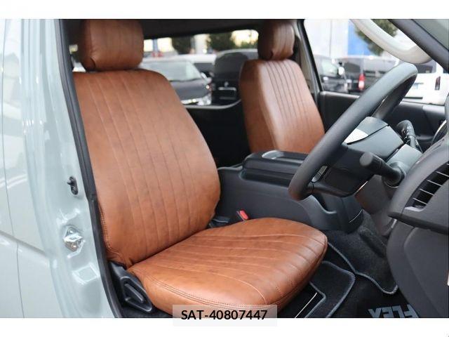Toyota HIACE VAN 2025-01 8207780-8