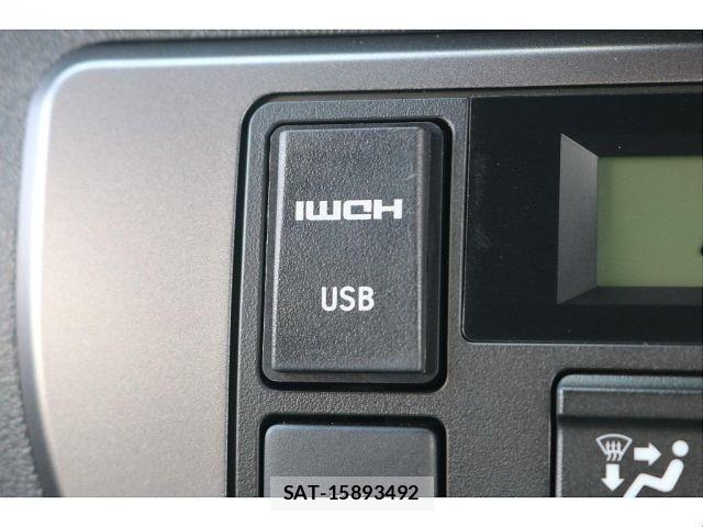 Toyota HIACE VAN 2024-01 8207785-13