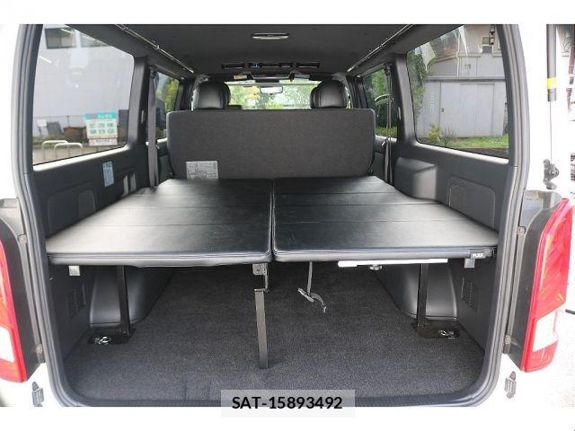 Toyota HIACE VAN 2024-01 8207785-15