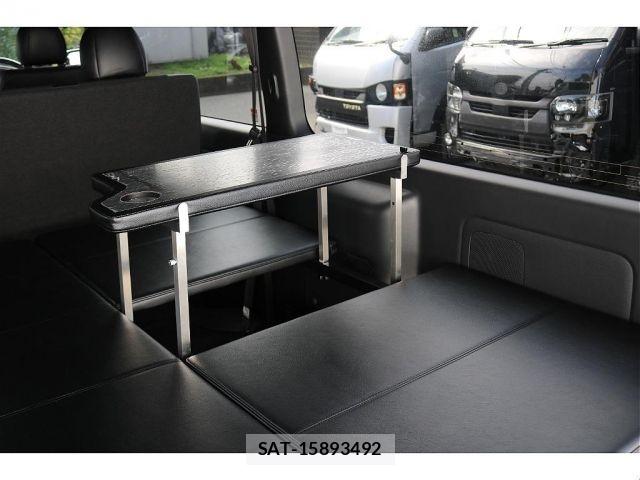 Toyota HIACE VAN 2024-01 8207785-18