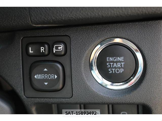 Toyota HIACE VAN 2024-01 8207785-19