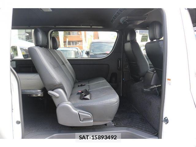 Toyota HIACE VAN 2024-01 8207785-7
