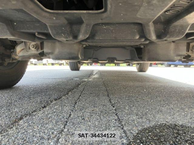 Toyota HIACE VAN 2022-08 8207782-11