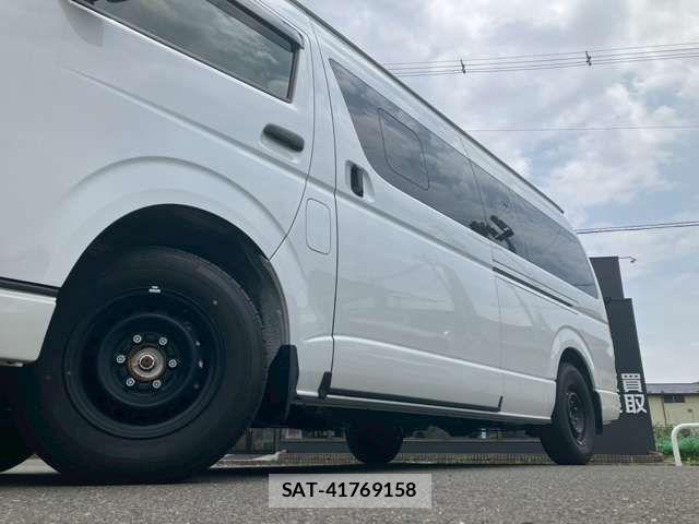 Toyota HIACE VAN 2026-04 8207781-14