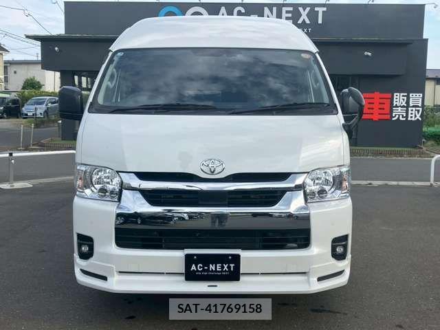 Toyota HIACE VAN 2026-04 8207781-15