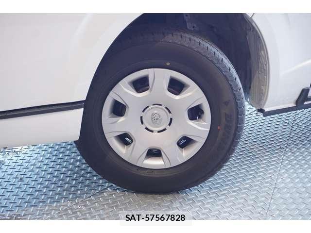 Toyota HIACE VAN 2026-07 8207784-10