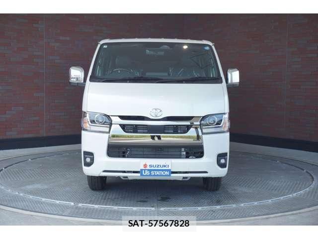 Toyota HIACE VAN 2026-07 8207784-3