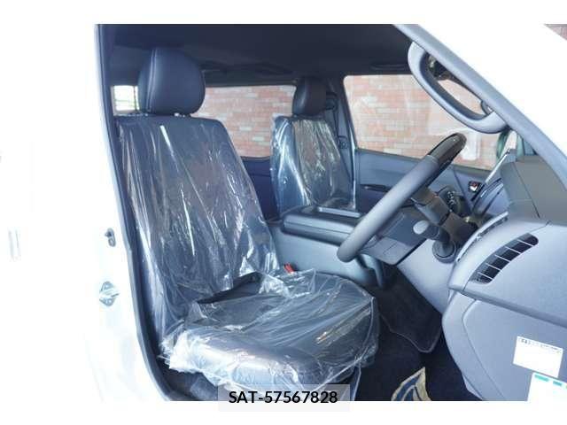 Toyota HIACE VAN 2026-07 8207784-5