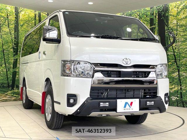 Toyota HIACE VAN 2026-04 8207788-15
