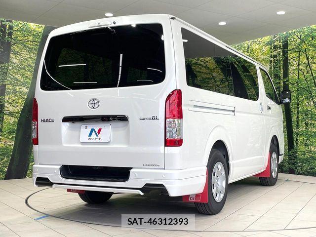Toyota HIACE VAN 2026-04 8207788-16