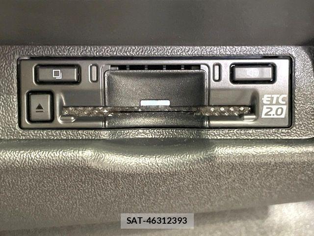 Toyota HIACE VAN 2026-04 8207788-4