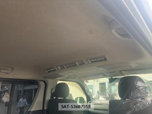 Toyota HIACE VAN 2012-09 8207798-11