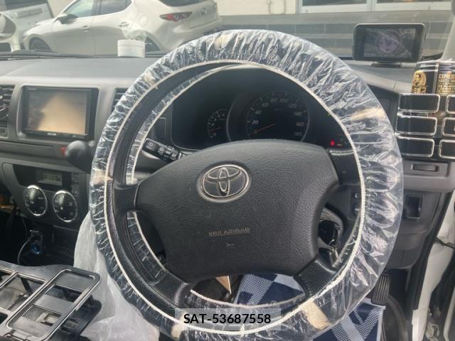 Toyota HIACE VAN 2012-09 8207798-16