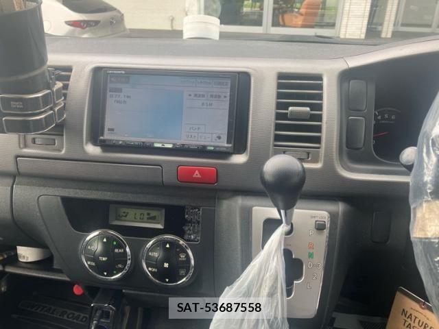 Toyota HIACE VAN 2012-09 8207798-17