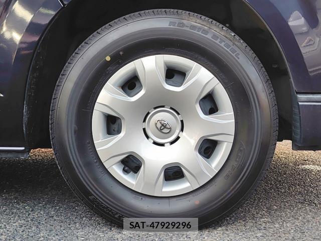 Toyota HIACE VAN 2019-08 8207792-11