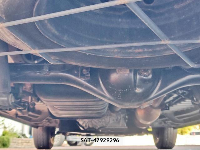 Toyota HIACE VAN 2019-08 8207792-12