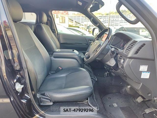 Toyota HIACE VAN 2019-08 8207792-18