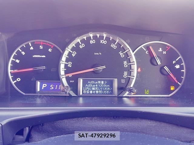 Toyota HIACE VAN 2019-08 8207792-22