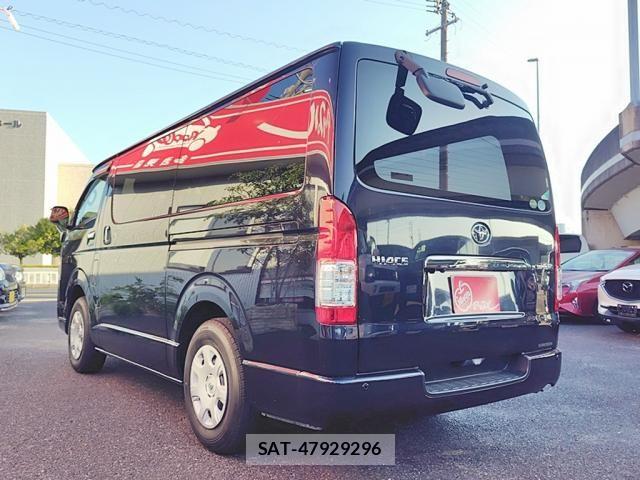 Toyota HIACE VAN 2019-08 8207792-3