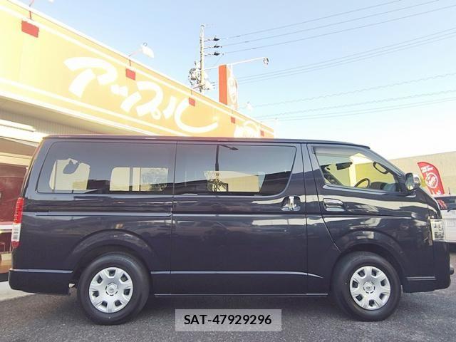 Toyota HIACE VAN 2019-08 8207792-8
